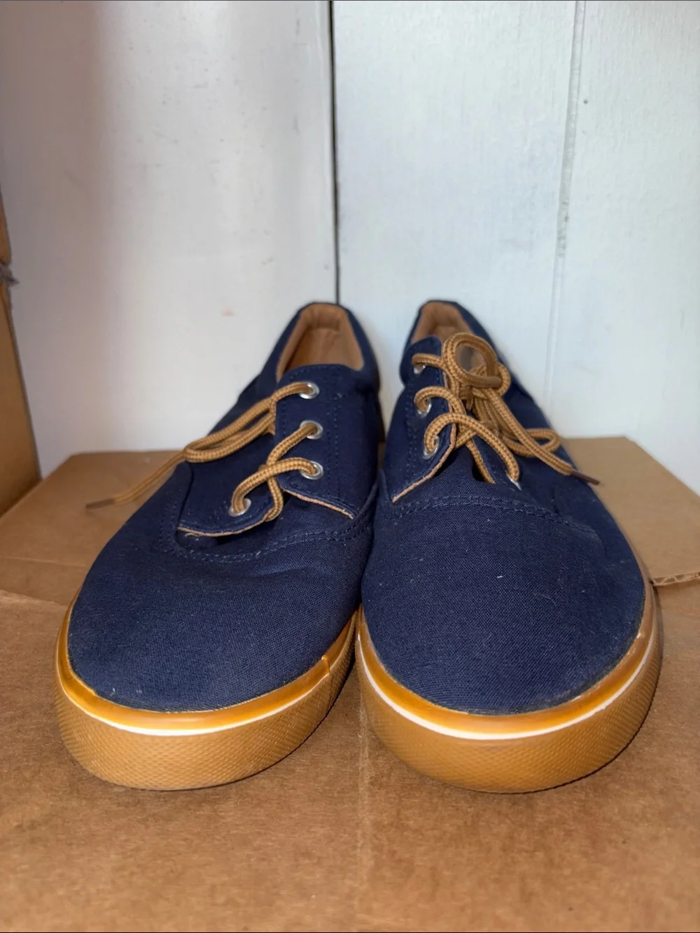 hipster worn no